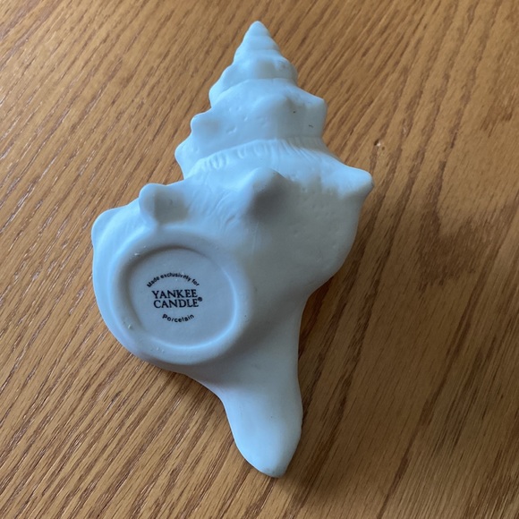 Yankee Candle Shell Tealight Holder - Picture 3 of 5